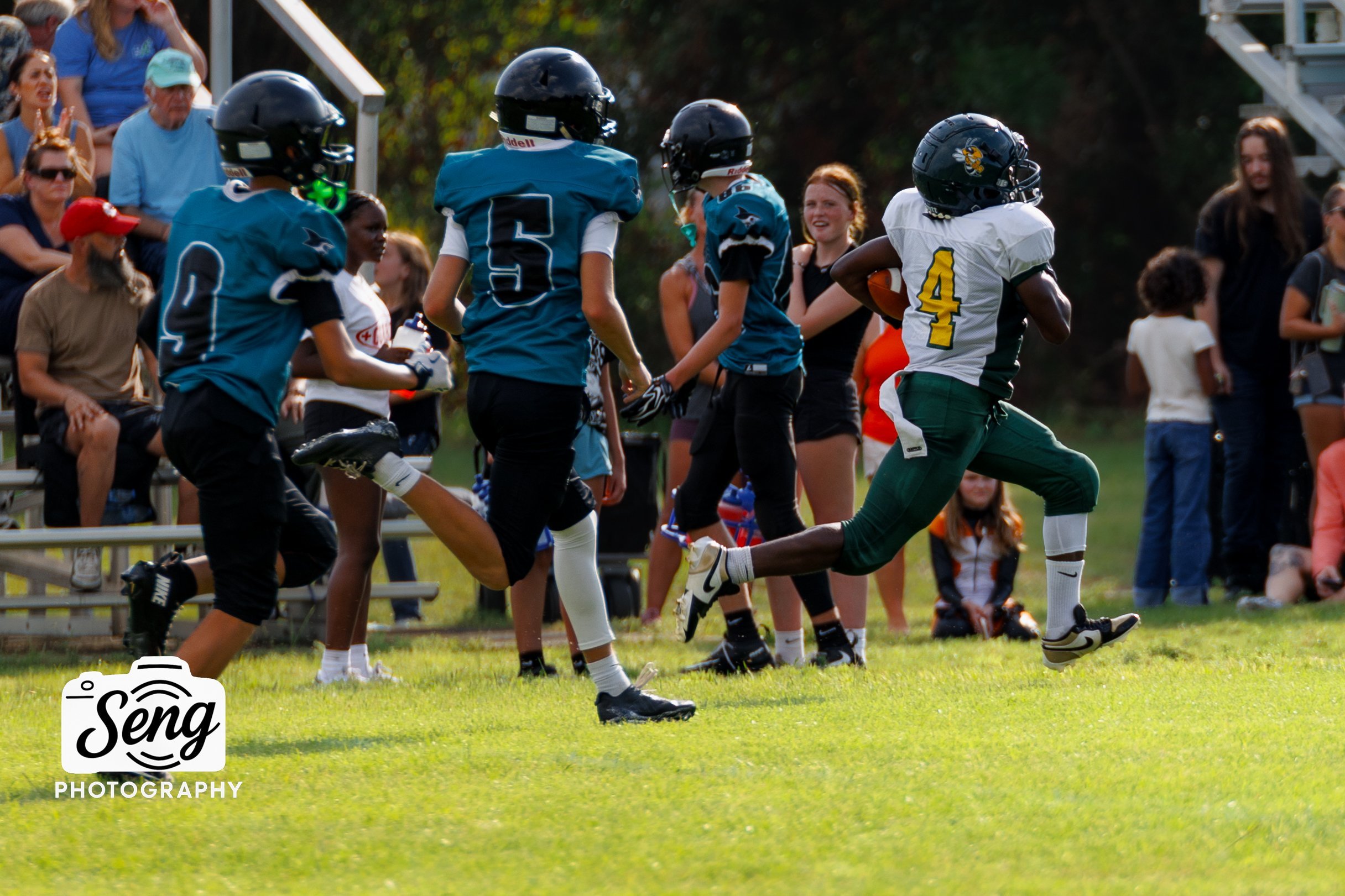 Jinks Rolls Past Surfside 33-12